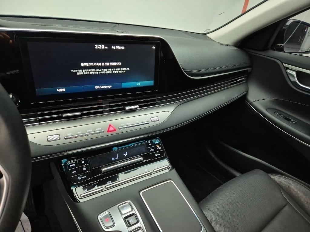 HYUNDAI Grandeur - Vista 10