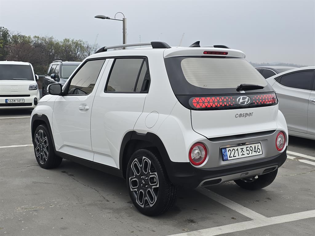 HYUNDAI Casper - Vista 5