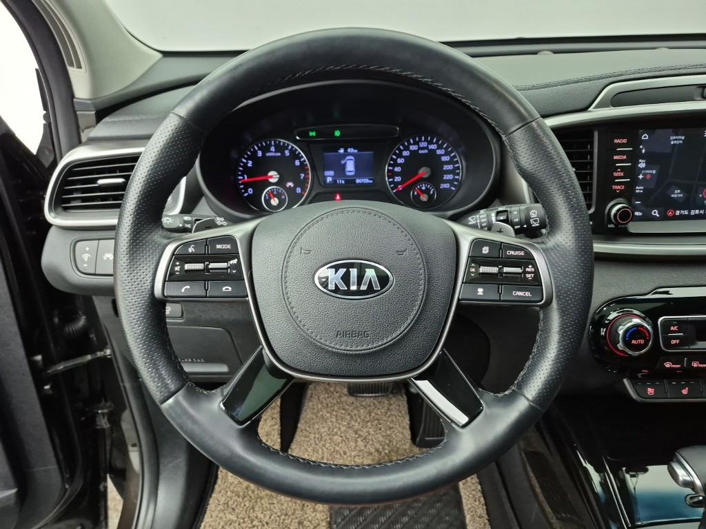 KIA Sorento - Vista 9