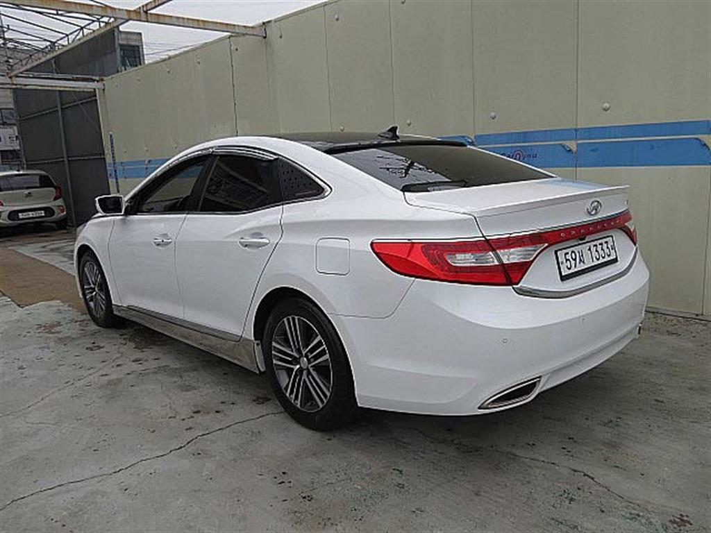 HYUNDAI Grandeur - Vista 7