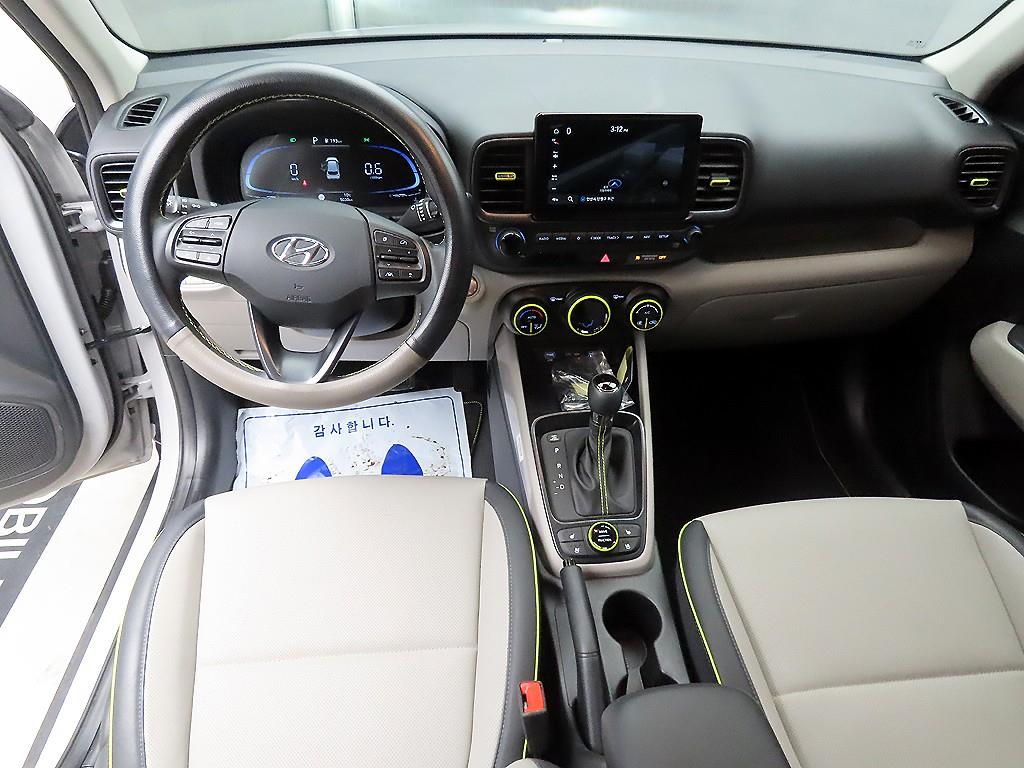 HYUNDAI Venue - Vista 7