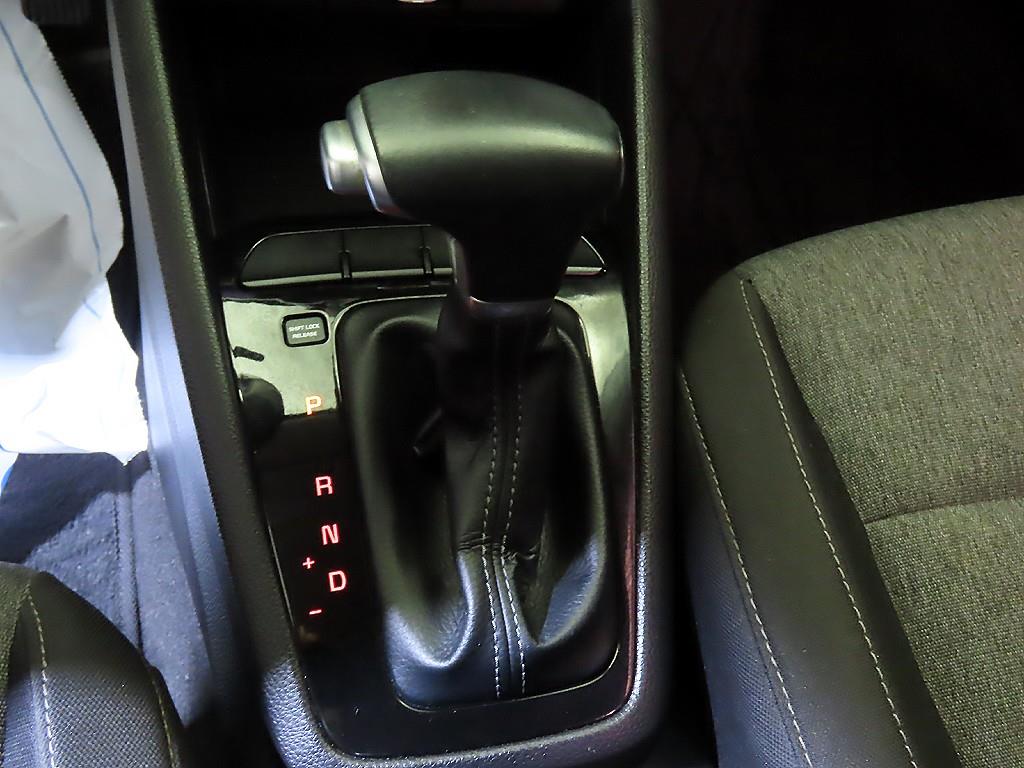 KIA Stonic - Vista 12