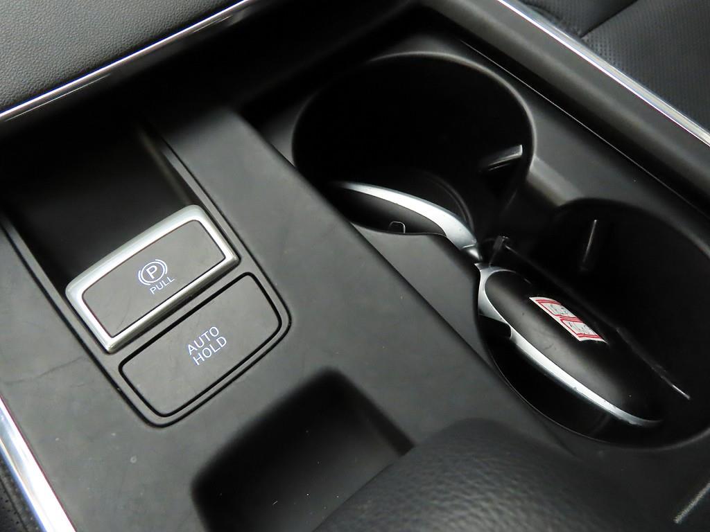 HYUNDAI Grandeur - Vista 12