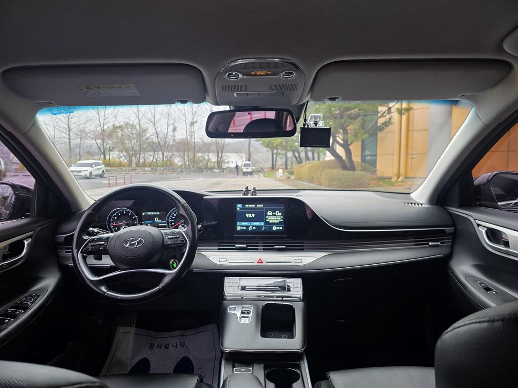 HYUNDAI Grandeur - Vista 8