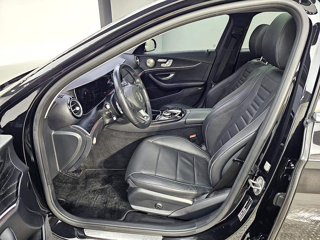 Mercedes Benz E class - Vista 8