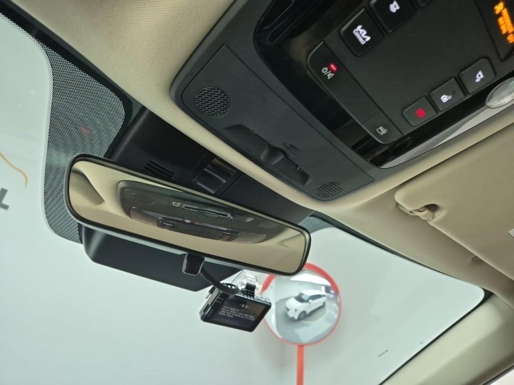 KIA Carnival - Vista 9