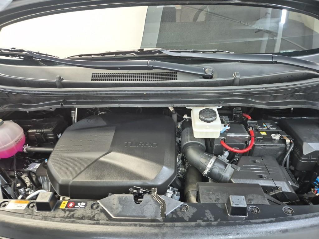 HYUNDAI Staria - Vista 5