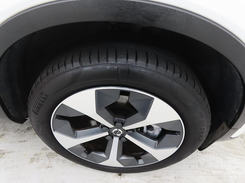 Volvo XC40 2024 Blanco - Importación desde Corea - HF Imports Iquique - Foto 20