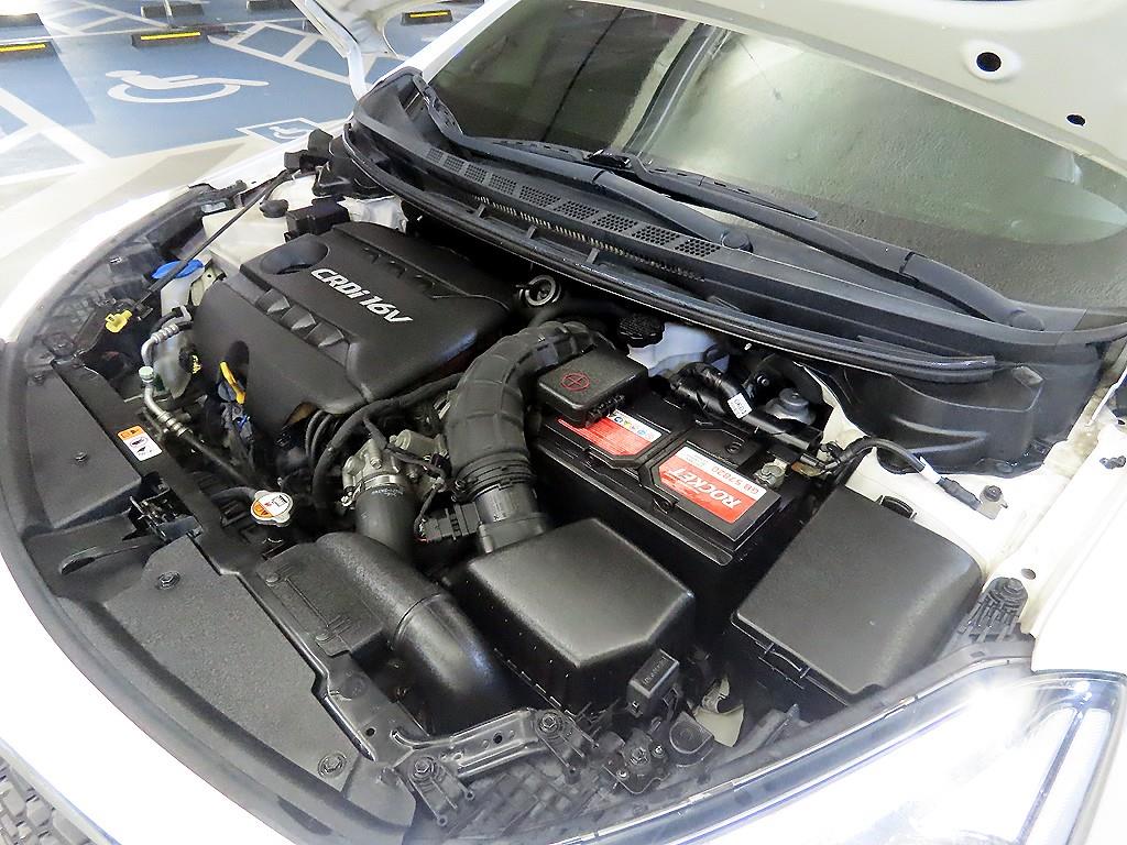 KIA K3 2014 Blanco - Importación desde Corea - HF Imports Iquique - Foto 19