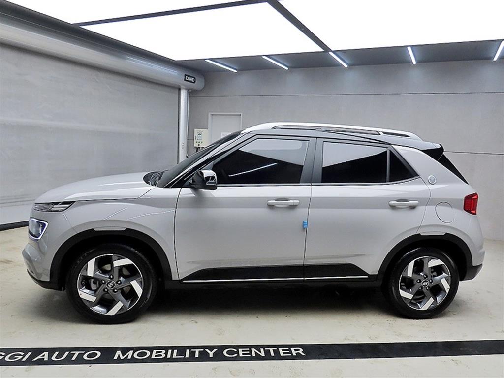 HYUNDAI Venue - Vista 4