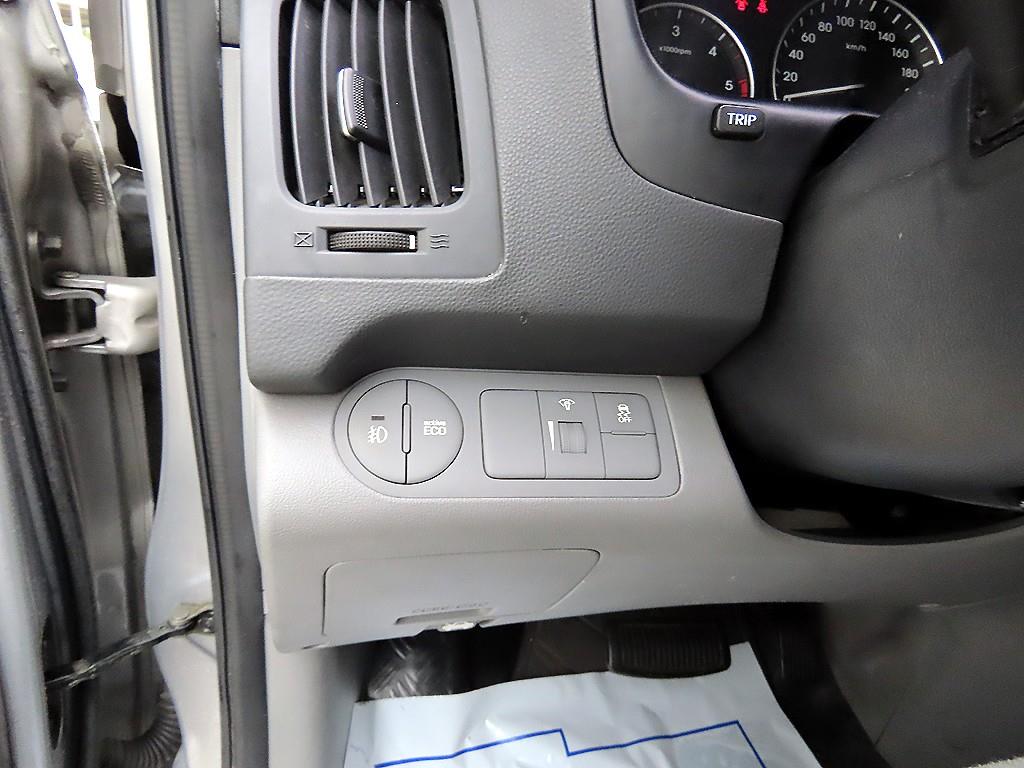 HYUNDAI Starex - Vista 12