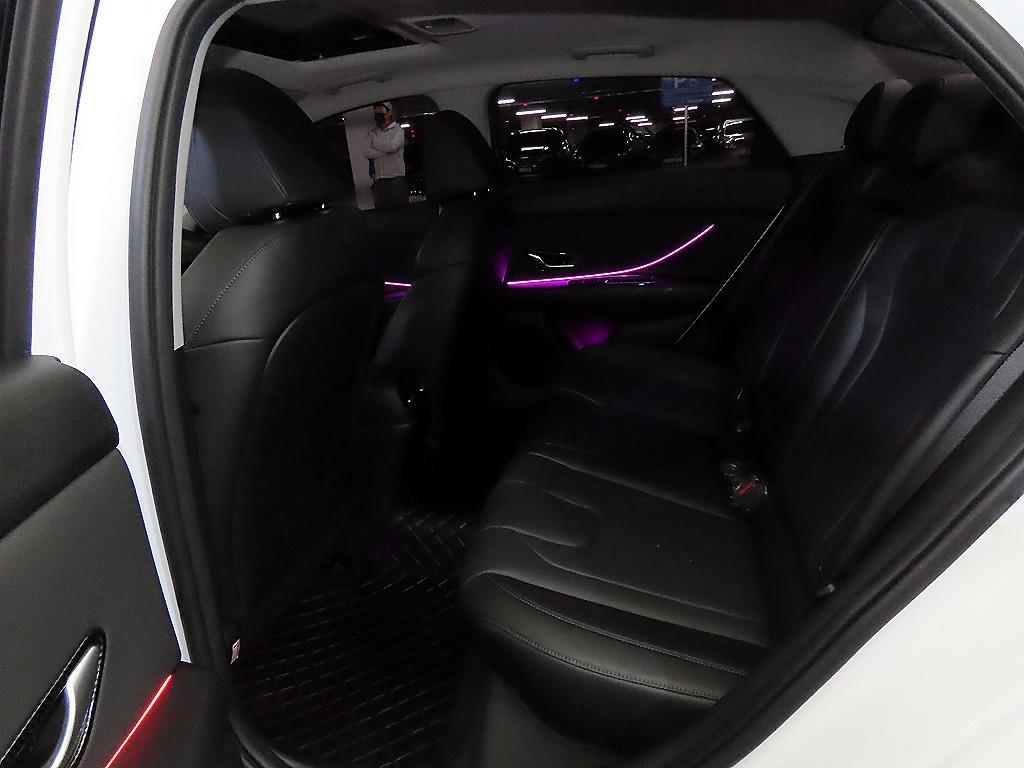 HYUNDAI Avante - Vista 7