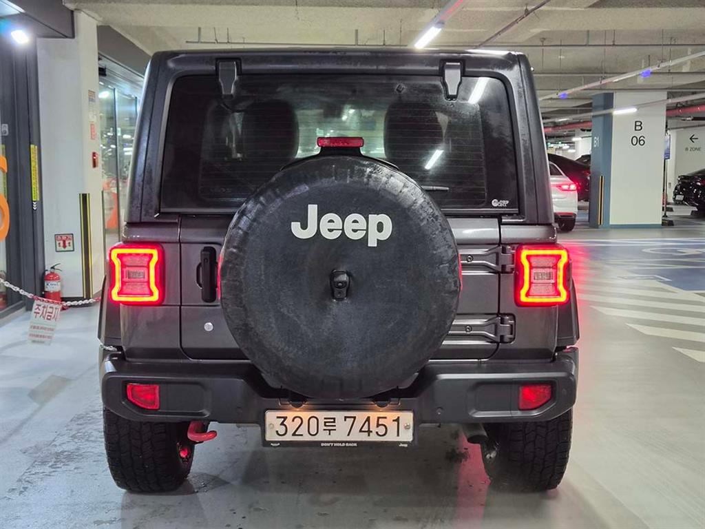 Jeep Wrangler - Vista 5