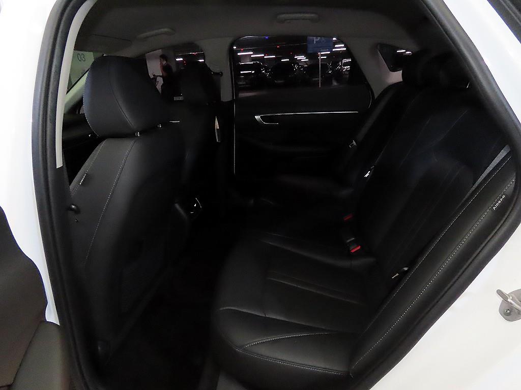 HYUNDAI Sonata - Vista 7