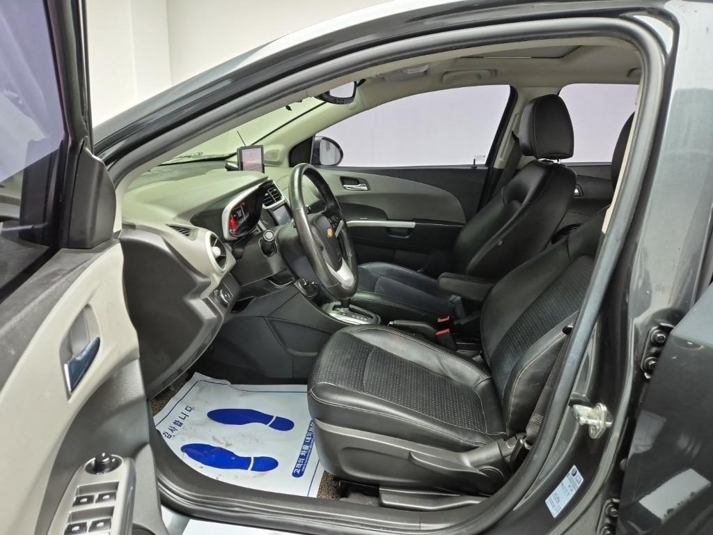 Chevrolet Abeo 2017 Gris - Importación desde Corea - HF Imports Iquique - Foto 17