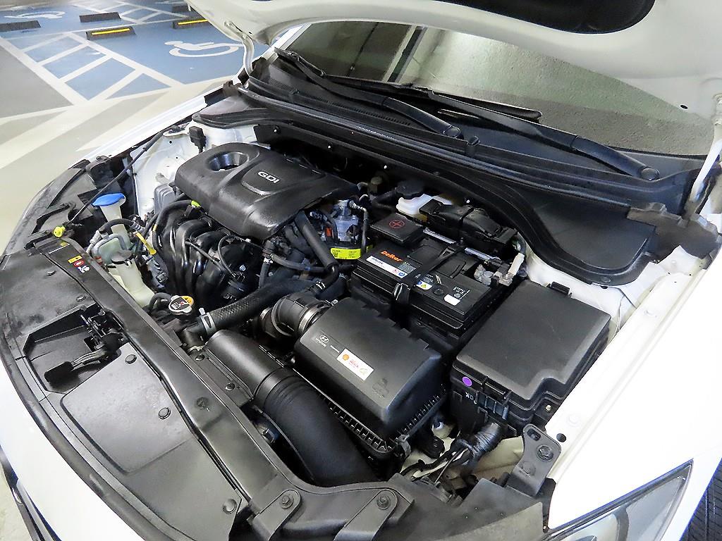 HYUNDAI Avante 2016 Blanco - Importación desde Corea - HF Imports Iquique - Foto 17