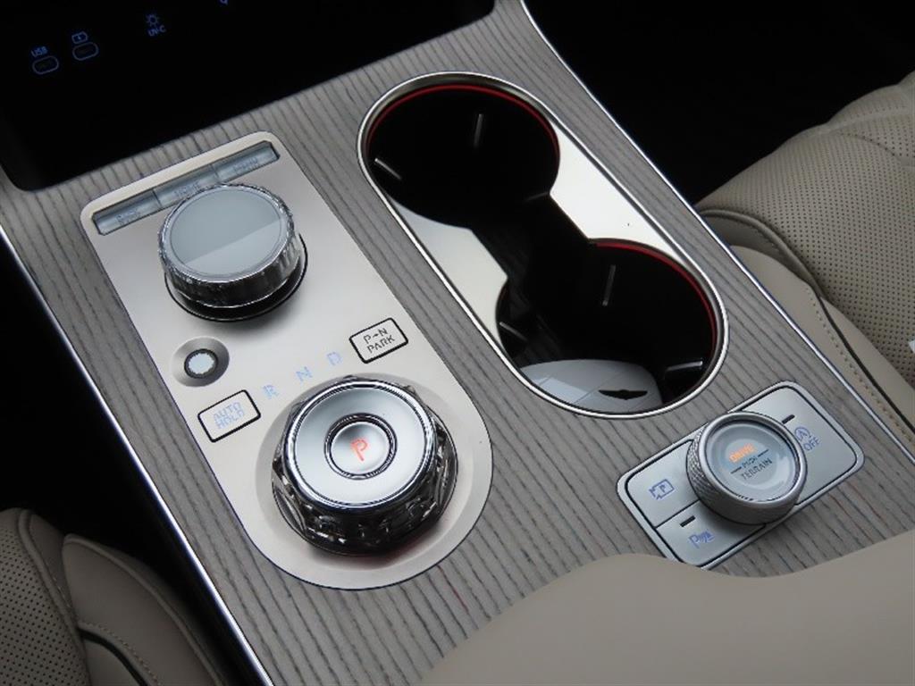 Genesis GV80 - Vista 11