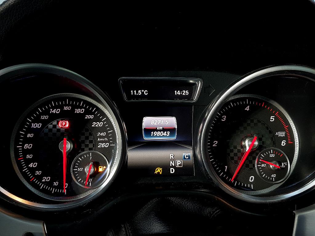 Mercedes Benz GLE Class - Vista 7