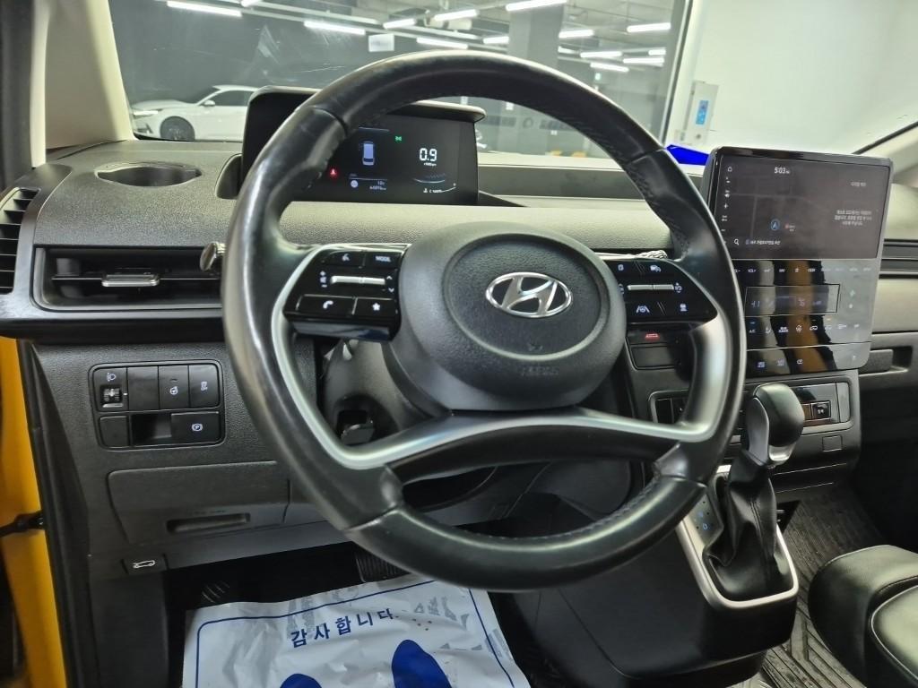 HYUNDAI Staria - Vista 7