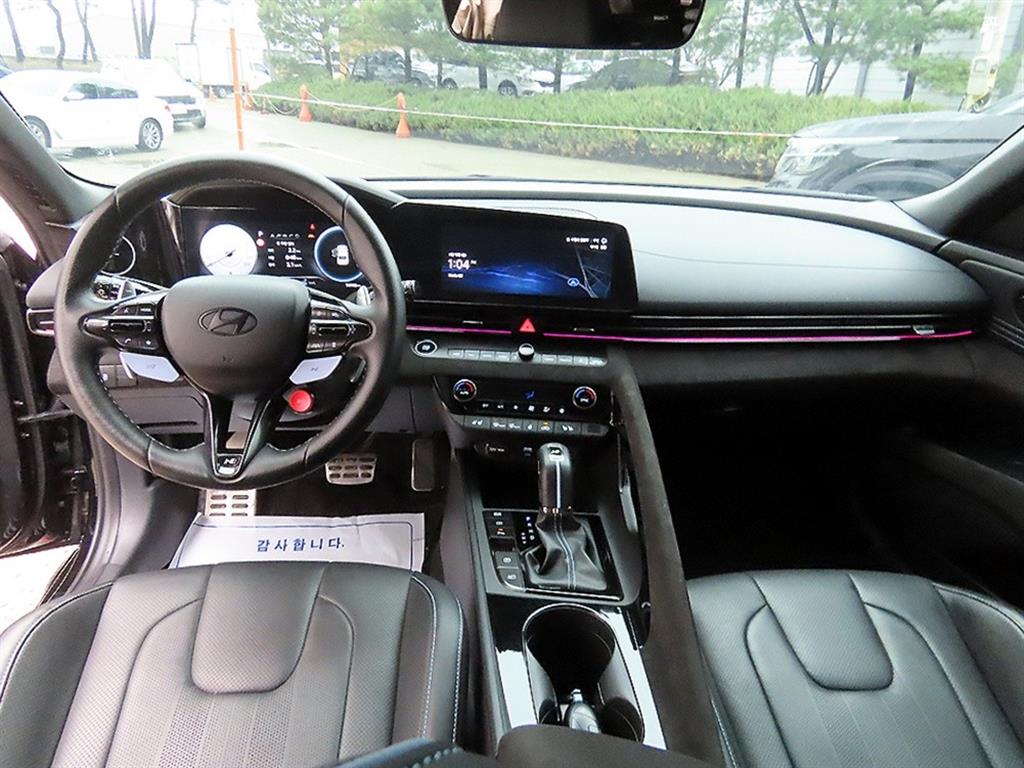 HYUNDAI Avante - Vista 7