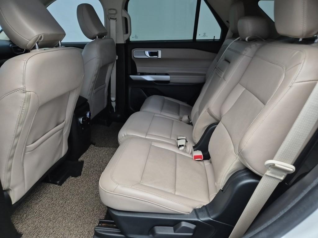 Ford Explorer - Vista 12