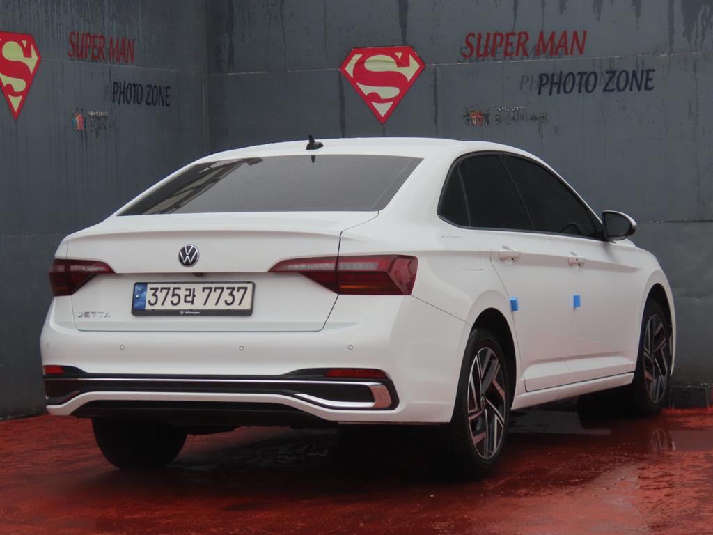 Volkswagen Jetta - Vista 5