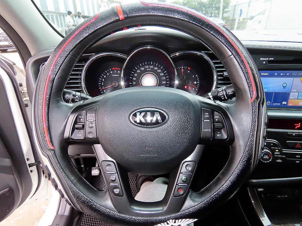 KIA K5 - Vista 8