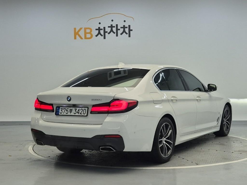 BMW 5 Series - Vista 3