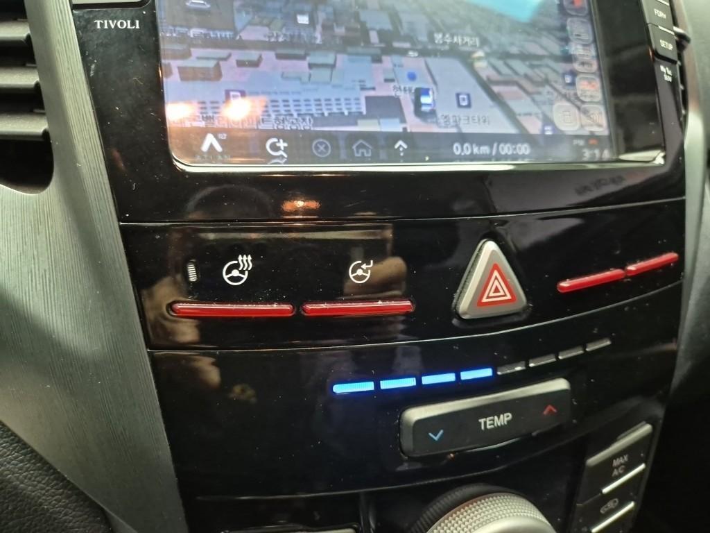 Ssangyong Tivoli 2018 Blanco - Importación desde Corea - HF Imports Iquique - Foto 16