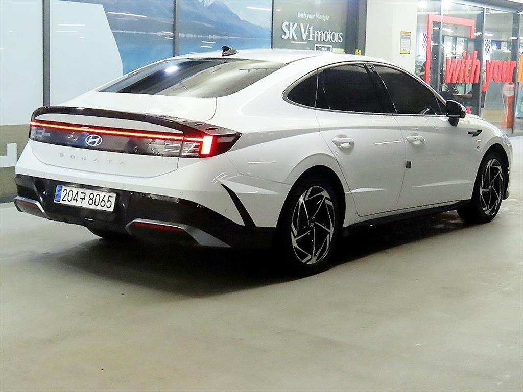 HYUNDAI Sonata - Vista 4
