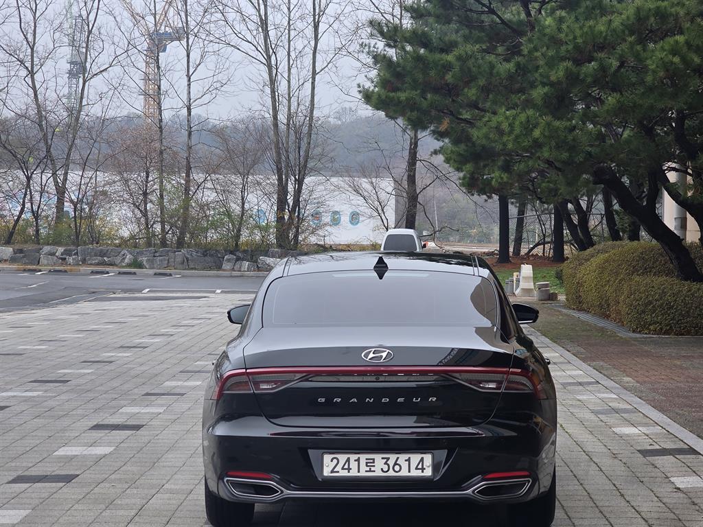 HYUNDAI Grandeur - Vista 6