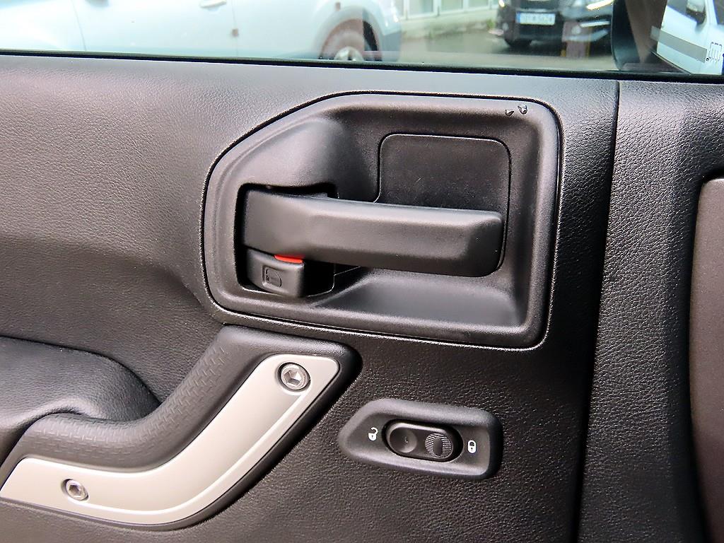 Jeep Wrangler - Vista 11
