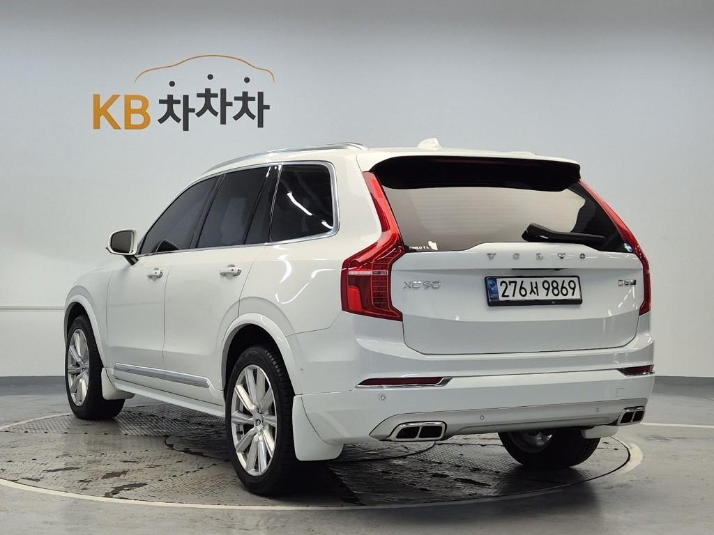 Volvo XC90 - Vista 2