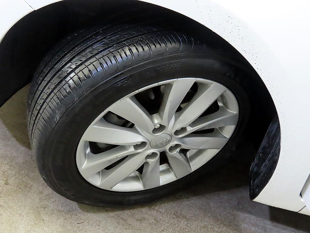 KIA K3 2013 Blanco - Importación desde Corea - HF Imports Iquique - Foto 20