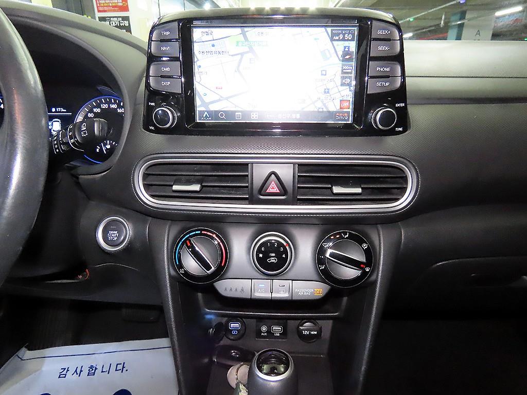 HYUNDAI Kona - Vista 11