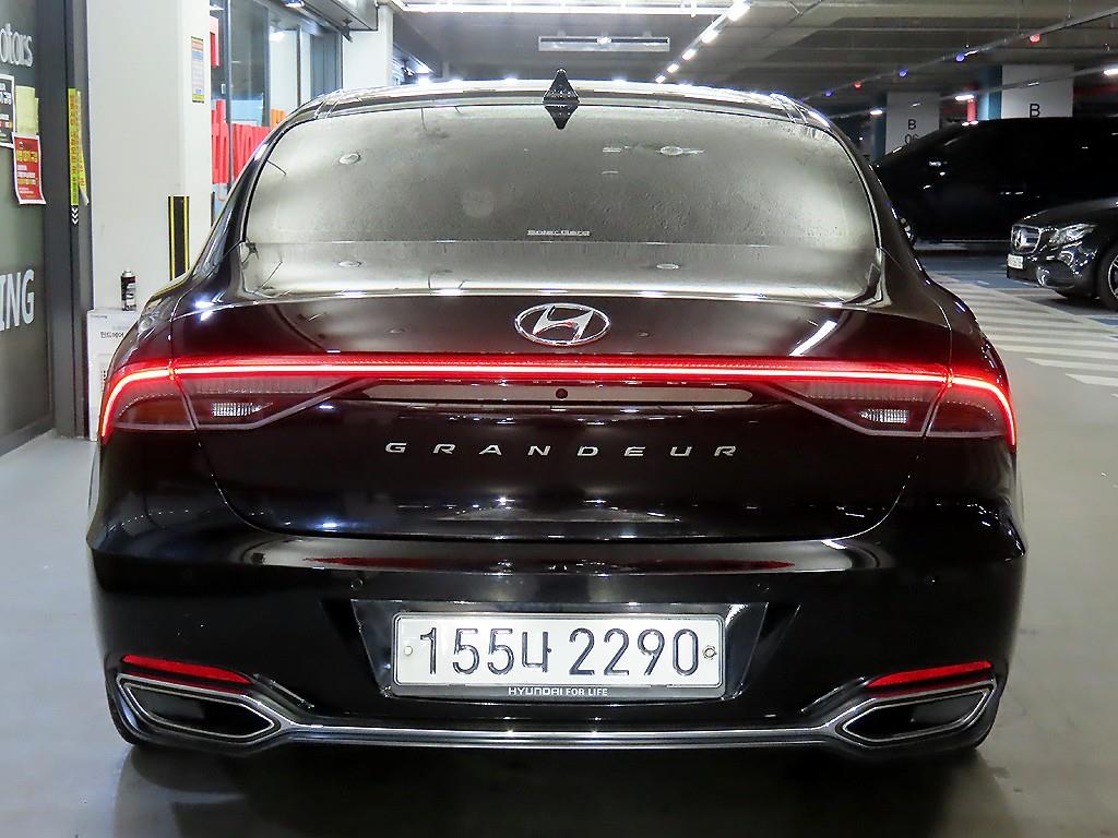 HYUNDAI Grandeur - Vista 5