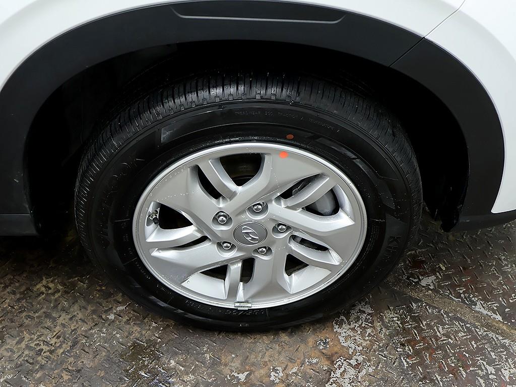 HYUNDAI Venue 2026 Blanco - Importación desde Corea - HF Imports Iquique - Foto 8