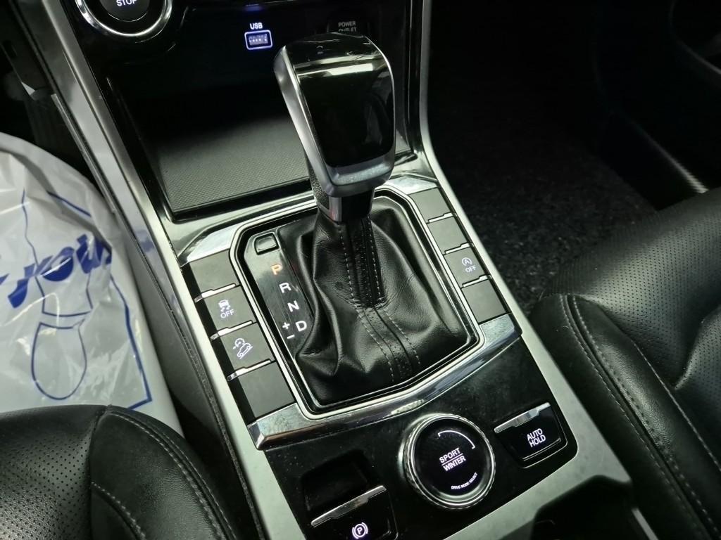 Ssangyong Korando - Vista 8