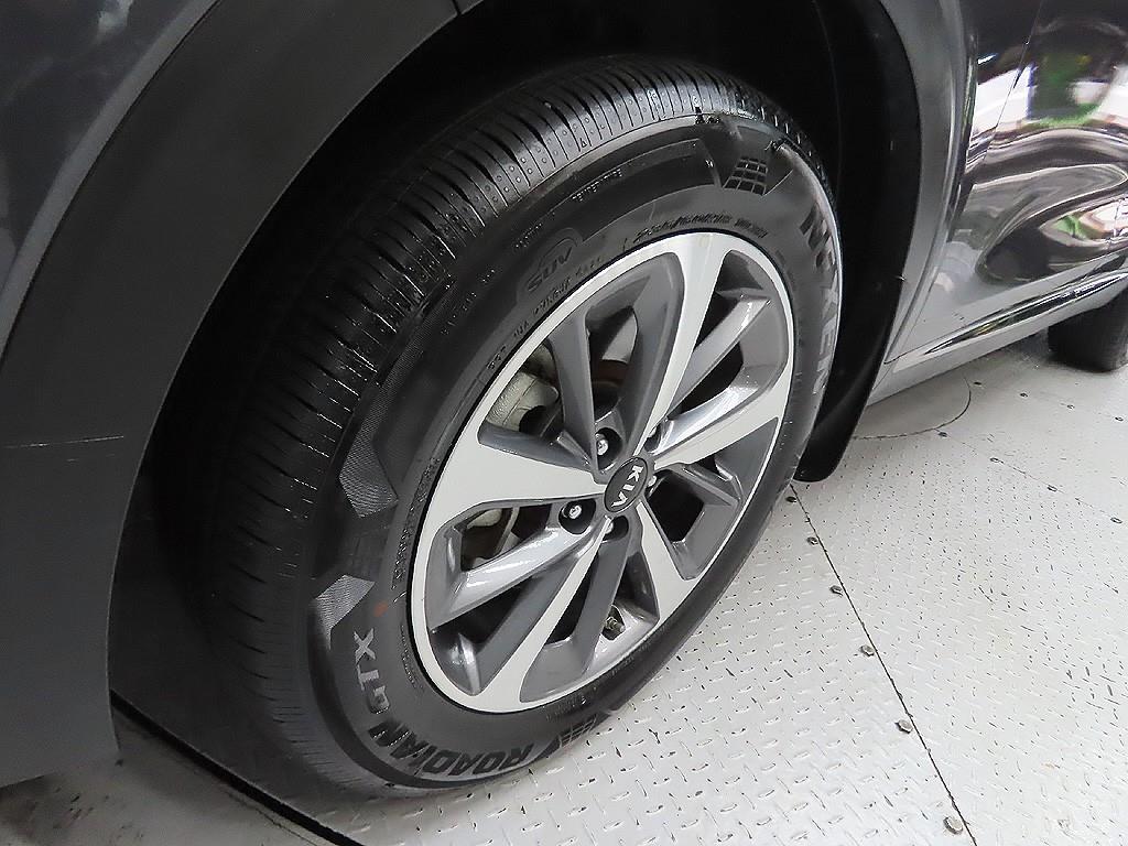 KIA Sorento - Vista 9