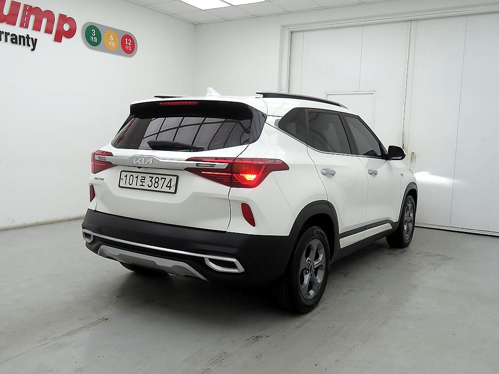 KIA Seltos - Vista 4