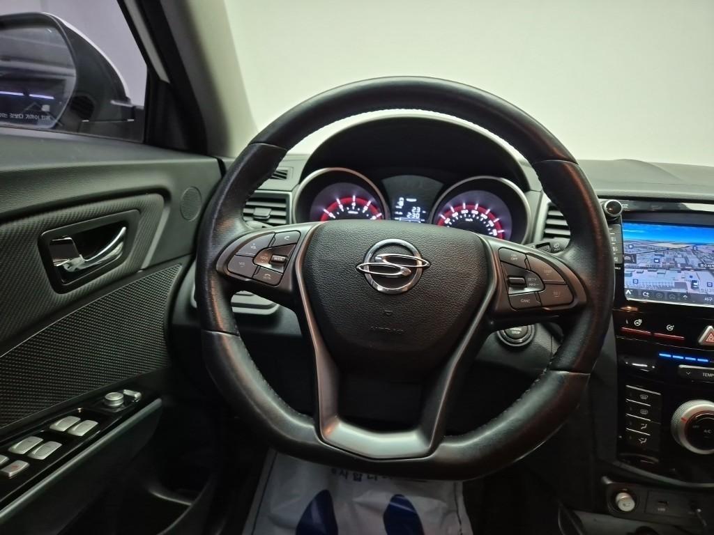 Ssangyong Tivoli - Vista 9