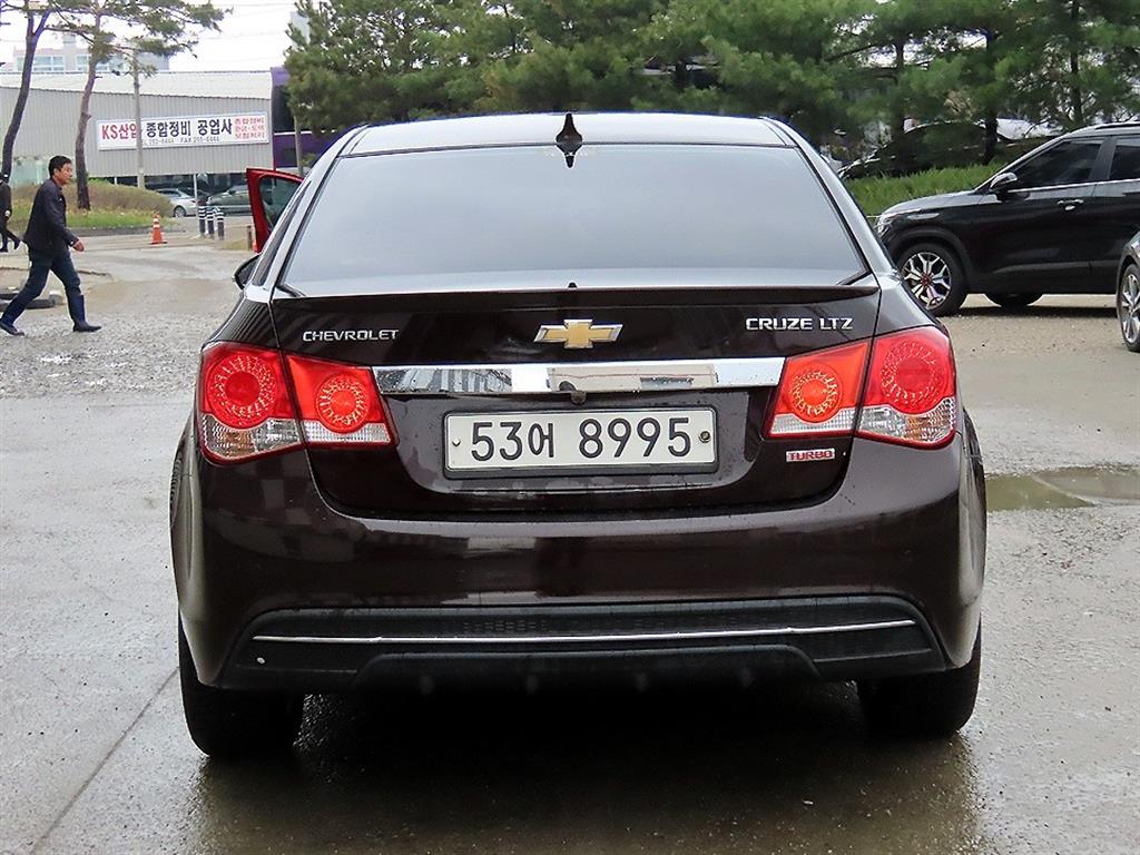 Chevrolet Cruise - Vista 4