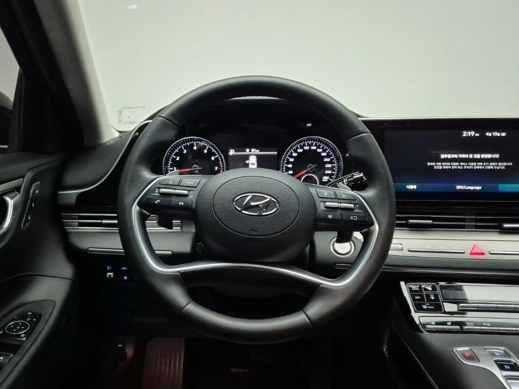 HYUNDAI Grandeur - Vista 9