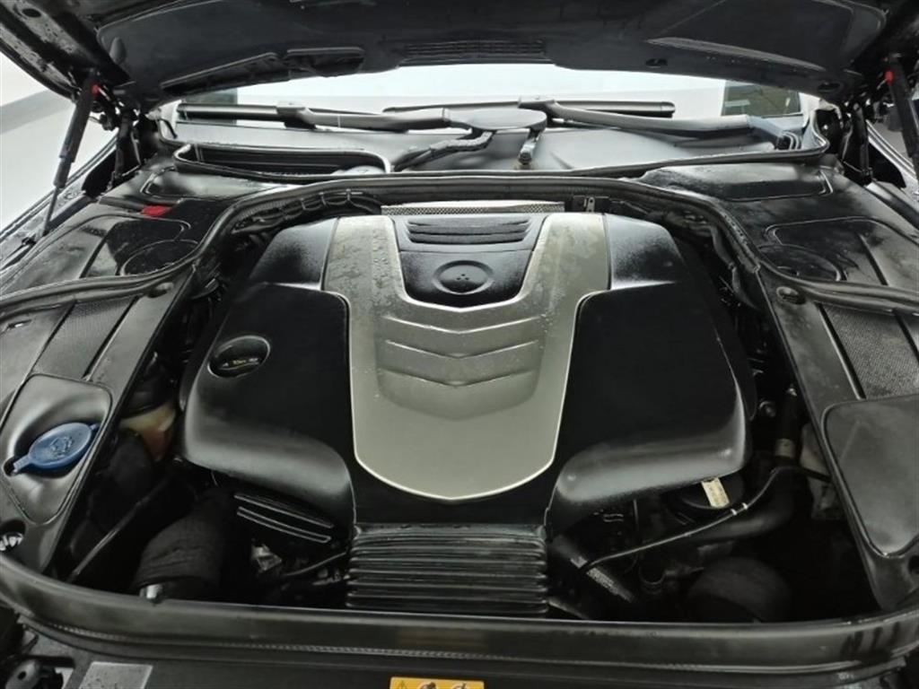 Mercedes Benz S Class - Vista 5