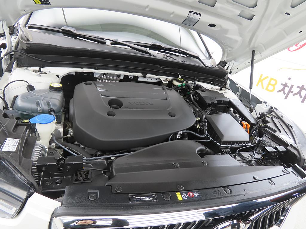 Volvo XC40 2024 Blanco - Importación desde Corea - HF Imports Iquique - Foto 19