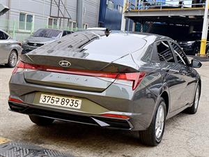 HYUNDAI Avante - Vista 8