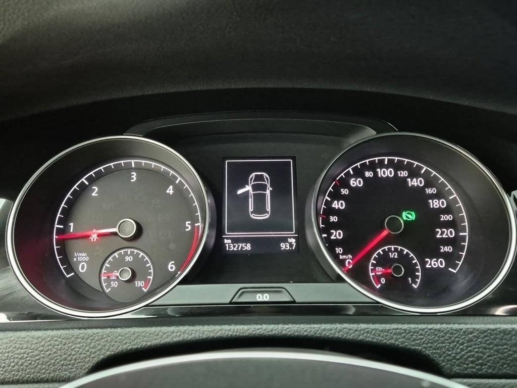 Volkswagen Golf - Vista 6
