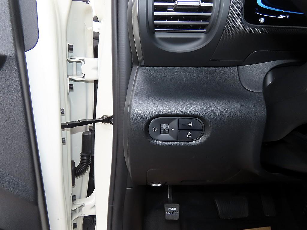 HYUNDAI Casper - Vista 12