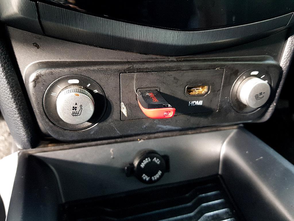 Ssangyong Tivoli 2018 Blanco - Importación desde Corea - HF Imports Iquique - Foto 14