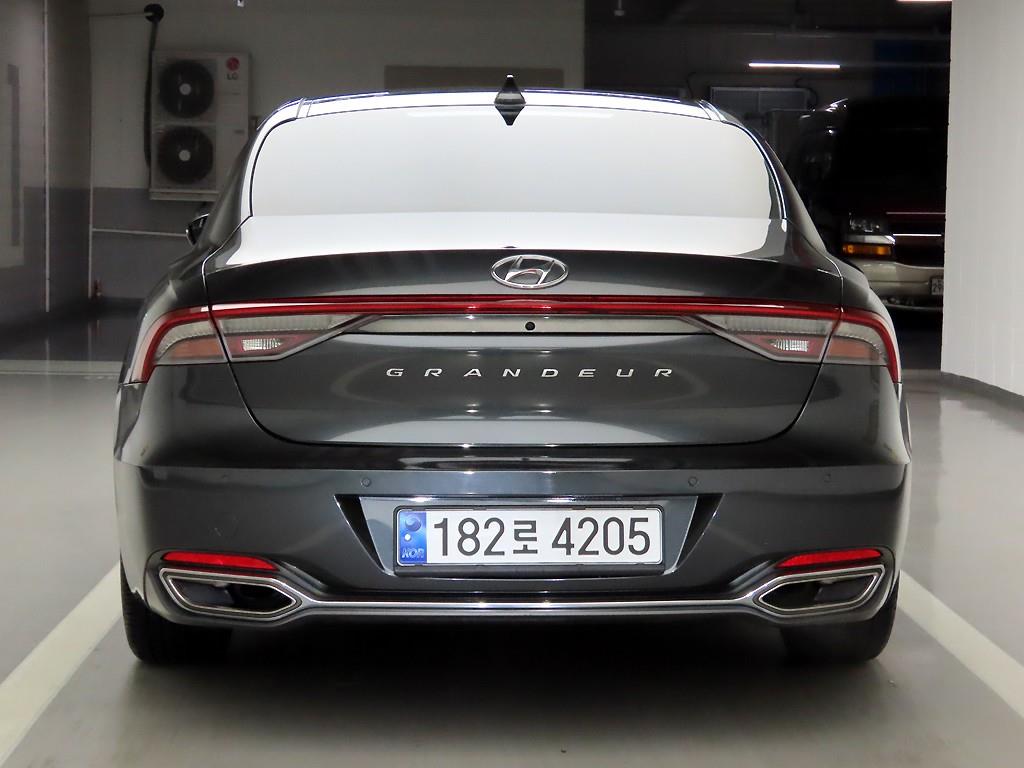 HYUNDAI Grandeur - Vista 3